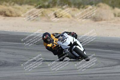 media/Nov-16-2025-Race Pace (Sun) [[8c5fa54630]]/Non Verified Riders (1st 20 Minutes)/2-Turn 10 (1010am)/